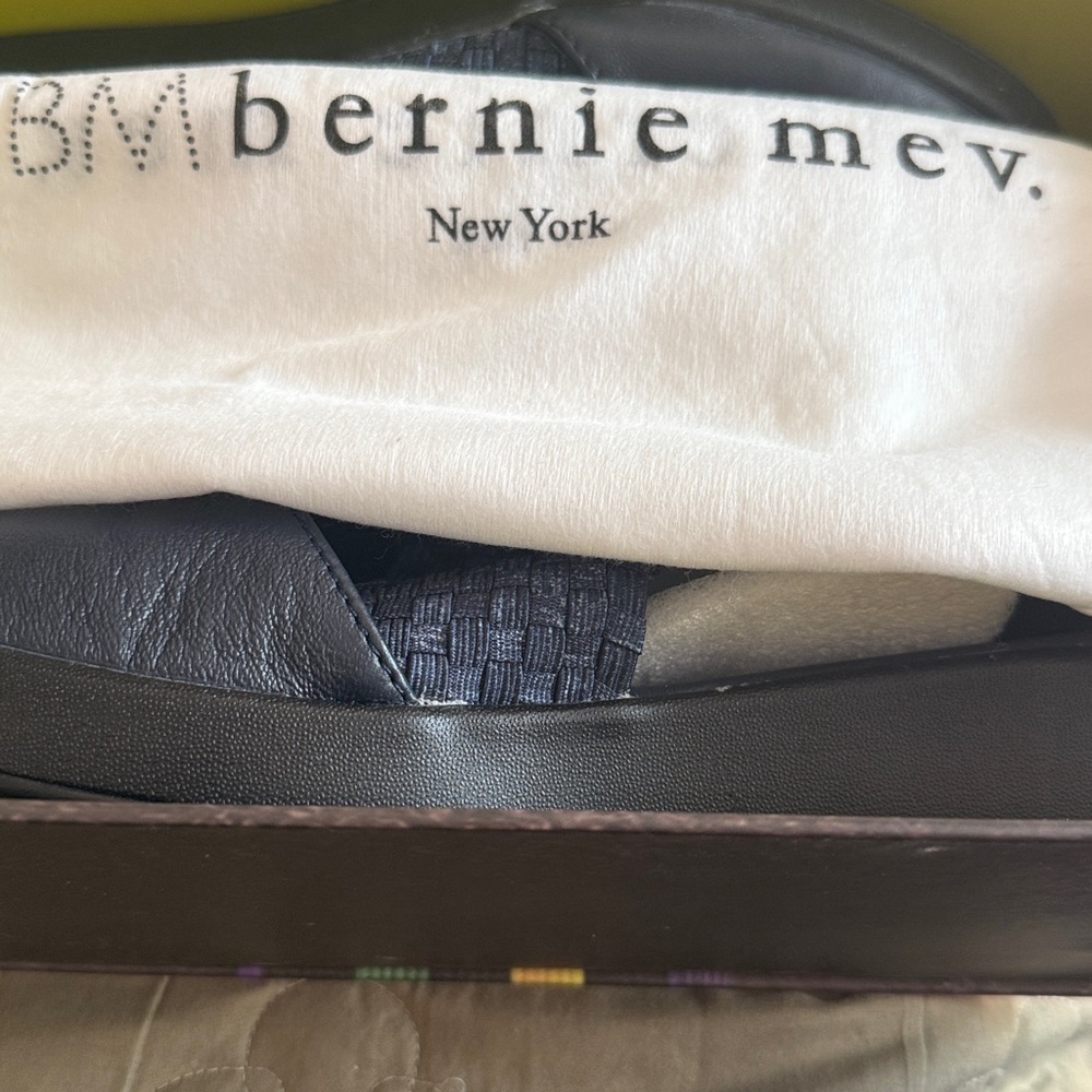 Bernie Mev Adele Midnight Blue and Black Wedges in size 39 or 8 - Picture 9 of 9